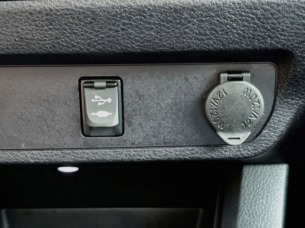 2017 Toyota Tacoma SR