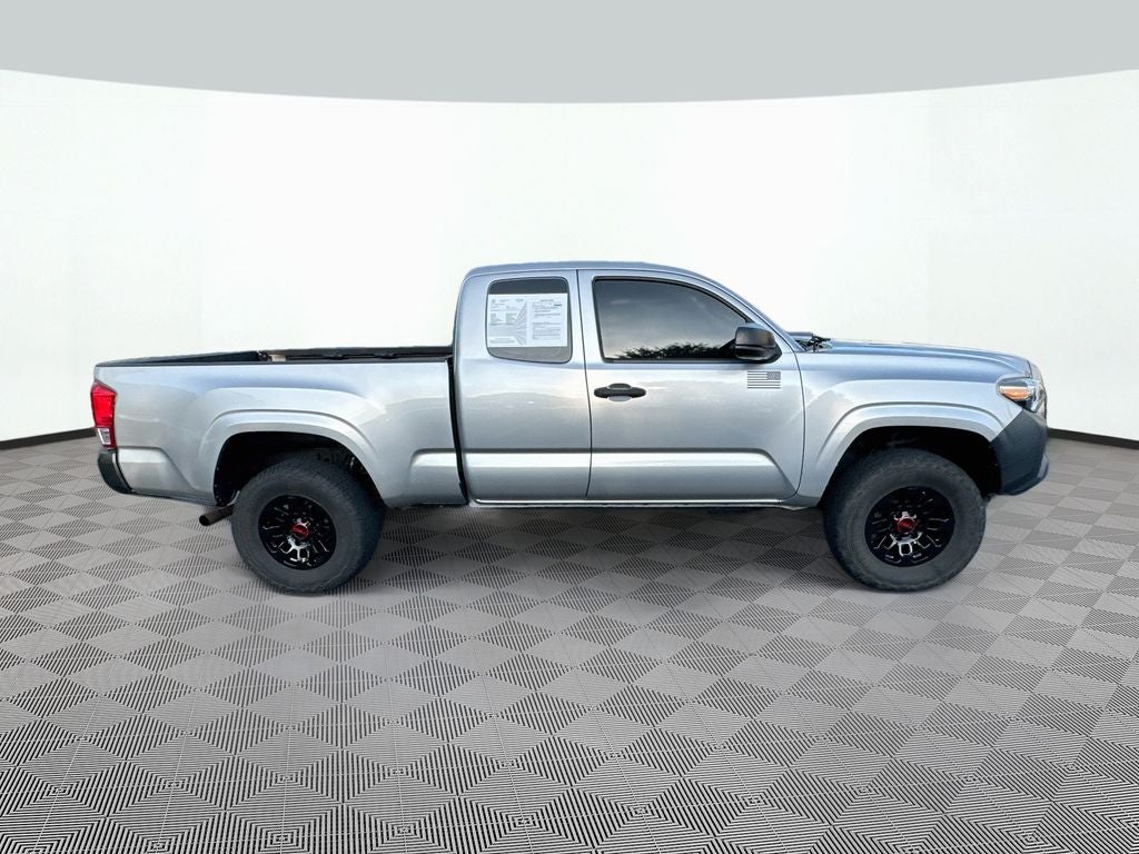 2017 Toyota Tacoma SR