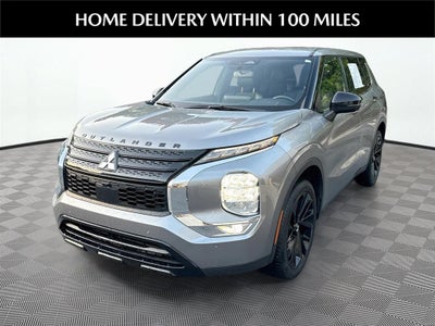2023 Mitsubishi Outlander Base