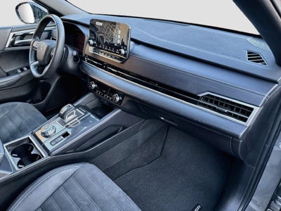 2023 Mitsubishi Outlander Base