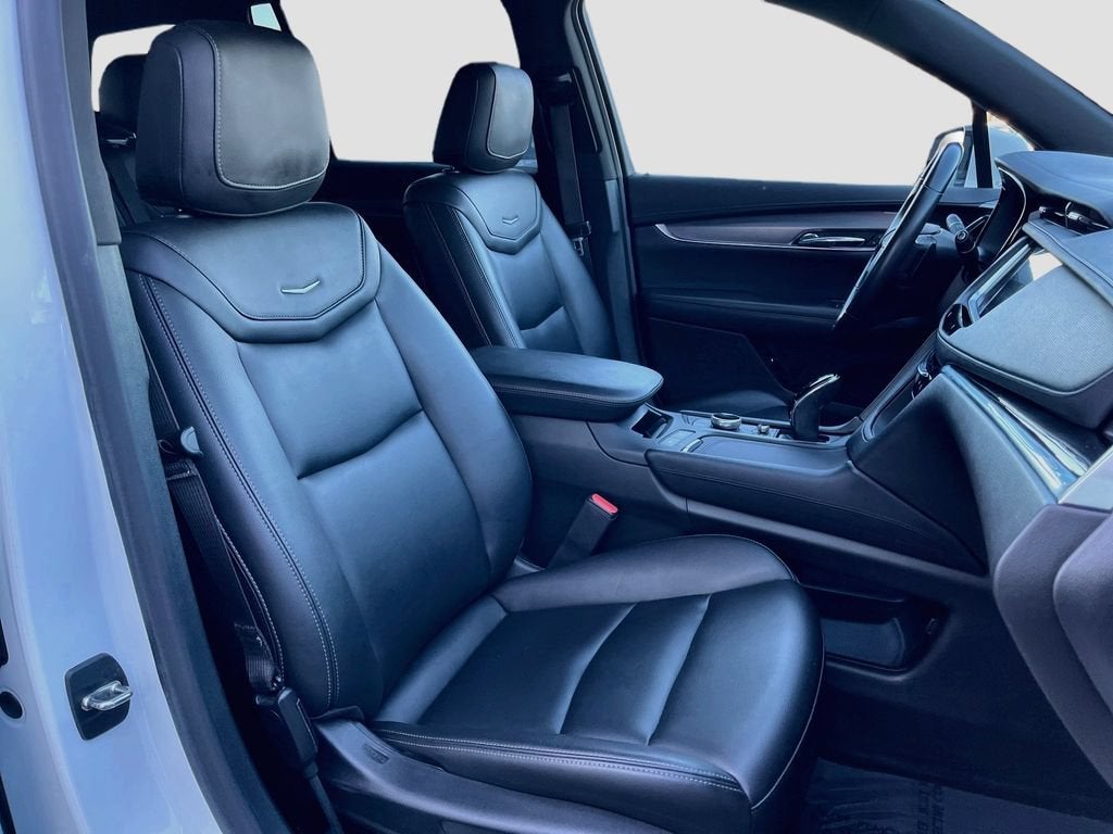 2022 Cadillac XT6 Luxury