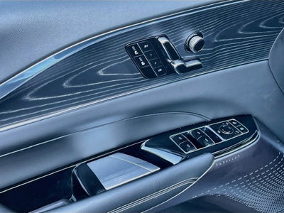 2024 Cadillac LYRIQ Luxury 1