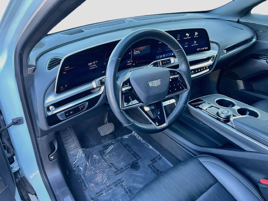 2024 Cadillac LYRIQ Luxury 1