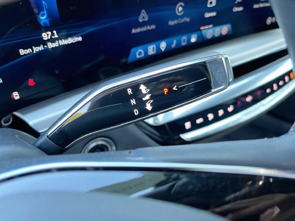 2024 Cadillac LYRIQ Luxury 1