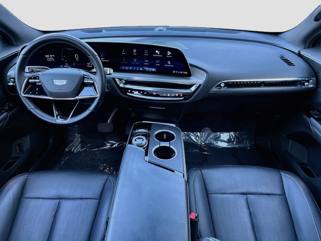 2024 Cadillac LYRIQ Luxury 1