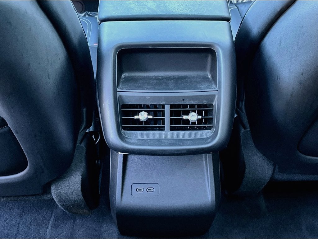 2024 Cadillac LYRIQ Luxury 1