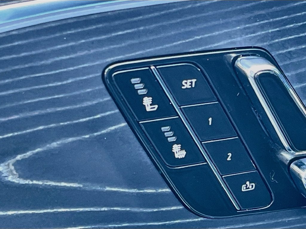 2024 Cadillac LYRIQ Luxury 1