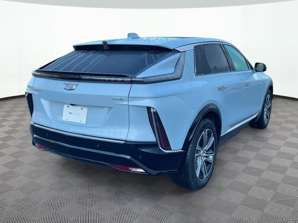 2024 Cadillac LYRIQ Luxury 1