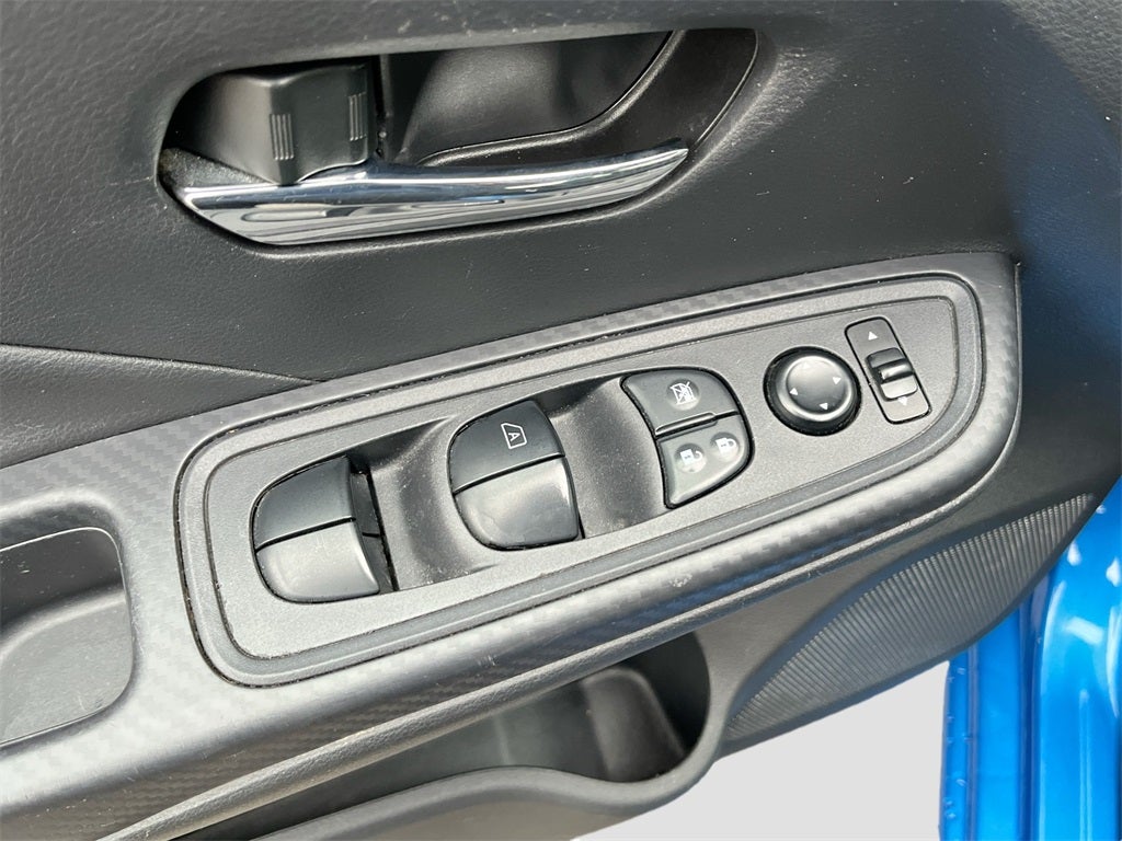 2023 Nissan Versa 1.6 SV