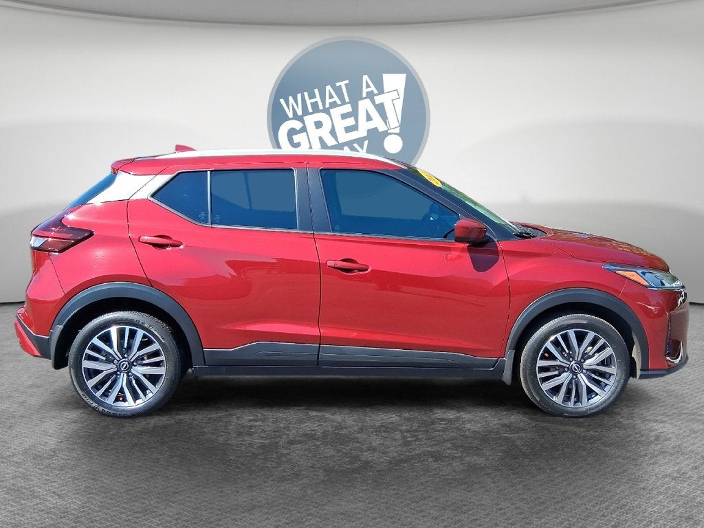 2022 Nissan Kicks SV