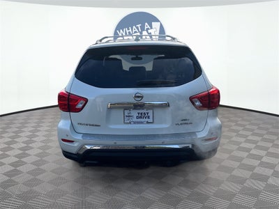 2020 Nissan Pathfinder Platinum