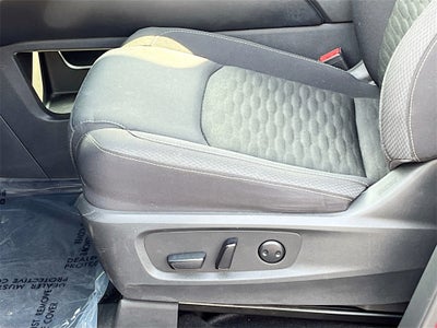 2023 Nissan Pathfinder SV