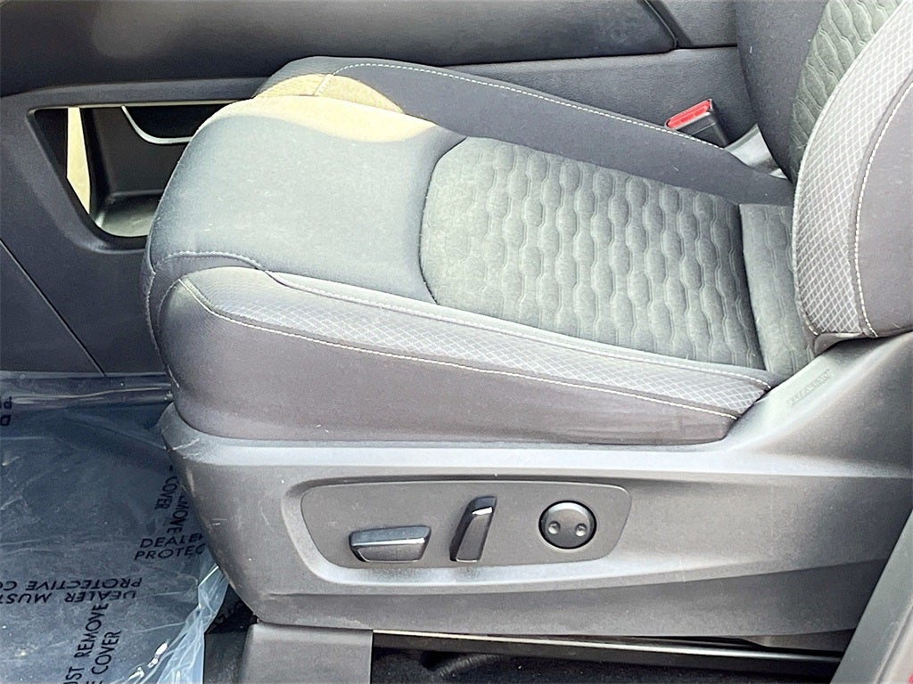 2023 Nissan Pathfinder SV