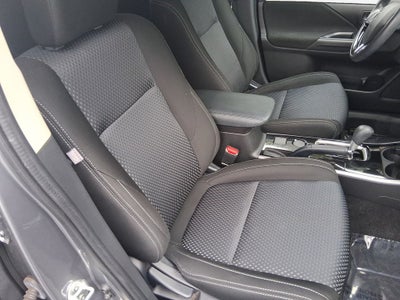 2017 Mitsubishi Outlander ES