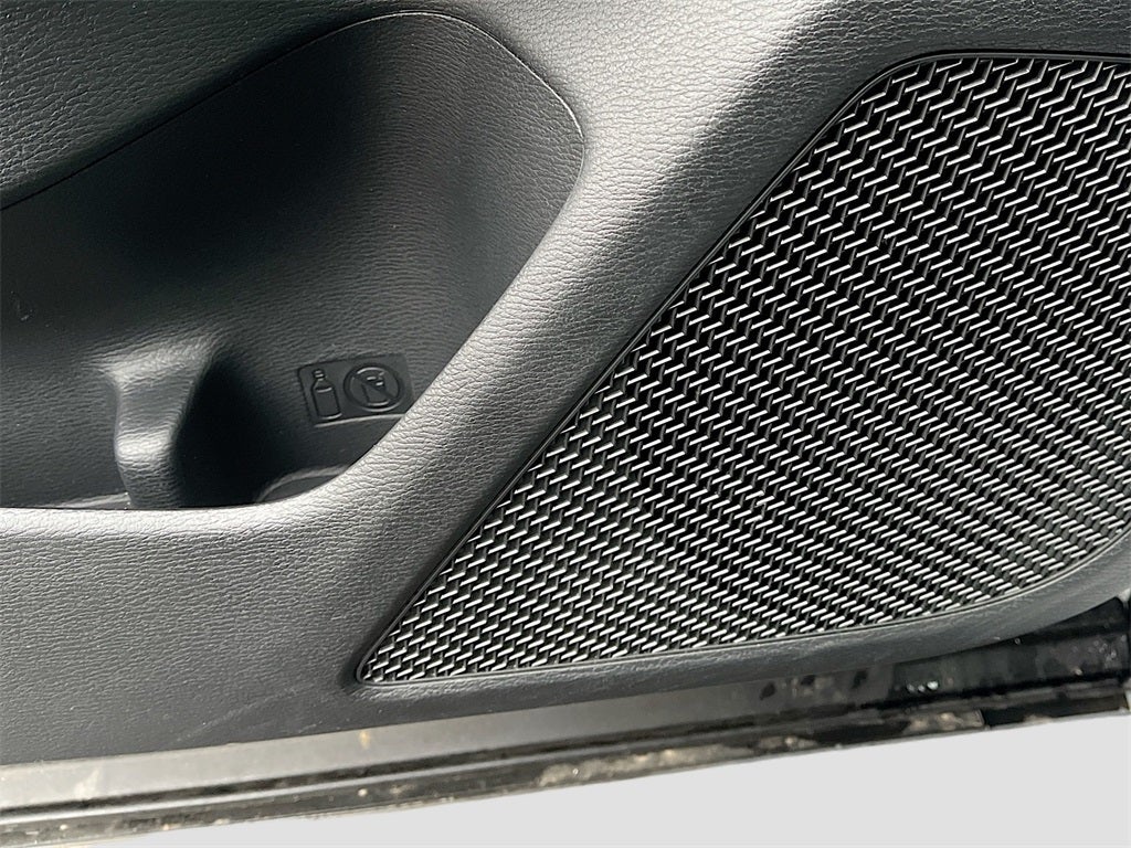 2024 Mitsubishi Outlander Base