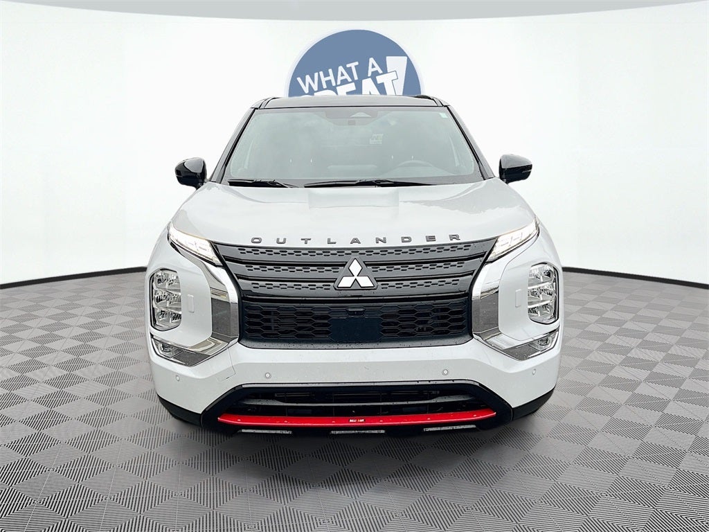 2024 Mitsubishi Outlander Base