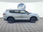 2024 Mitsubishi Outlander Base