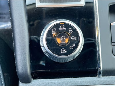 2024 Mitsubishi Outlander Base