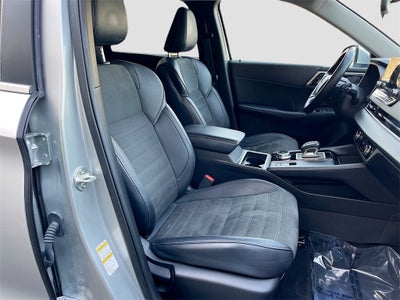 2024 Mitsubishi Outlander Base