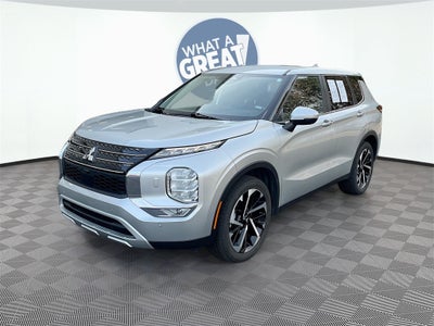 2024 Mitsubishi Outlander Base