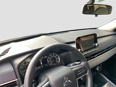 2024 Mitsubishi Outlander ES