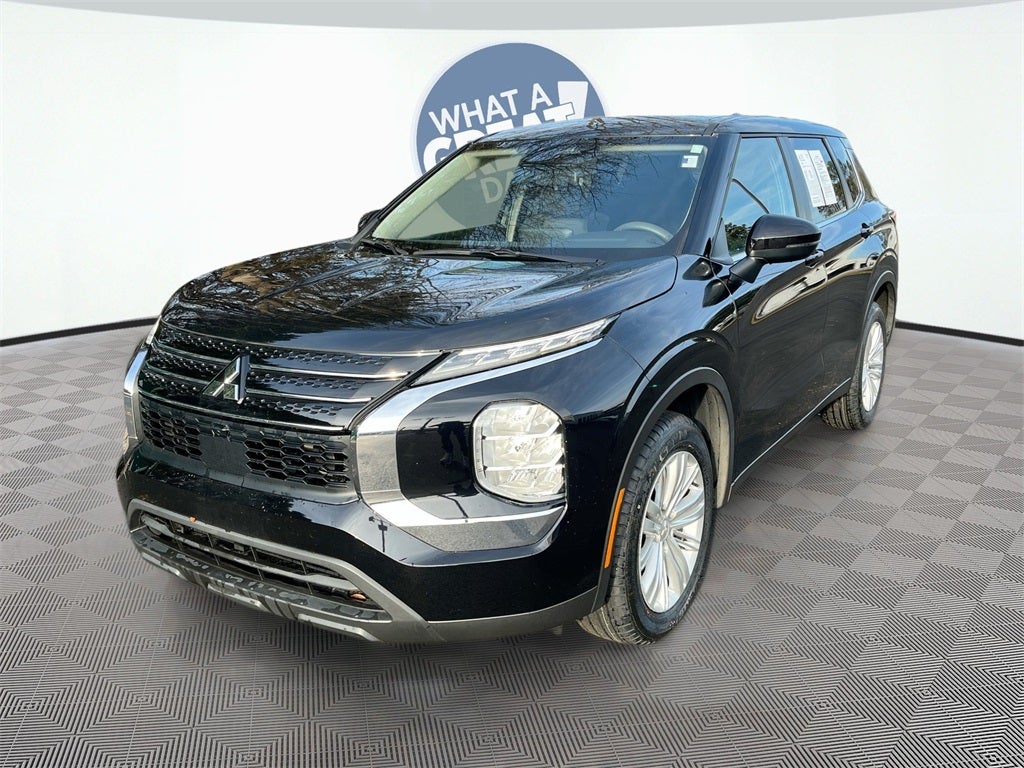 2024 Mitsubishi Outlander ES