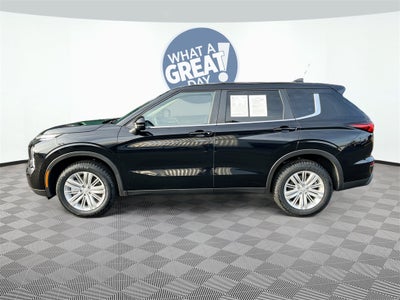 2024 Mitsubishi Outlander ES