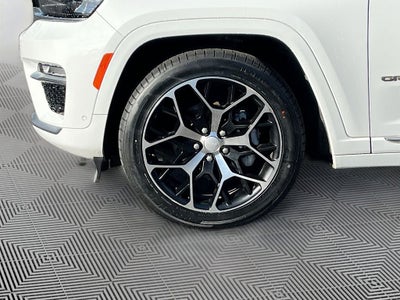 2022 Jeep Grand Cherokee Summit