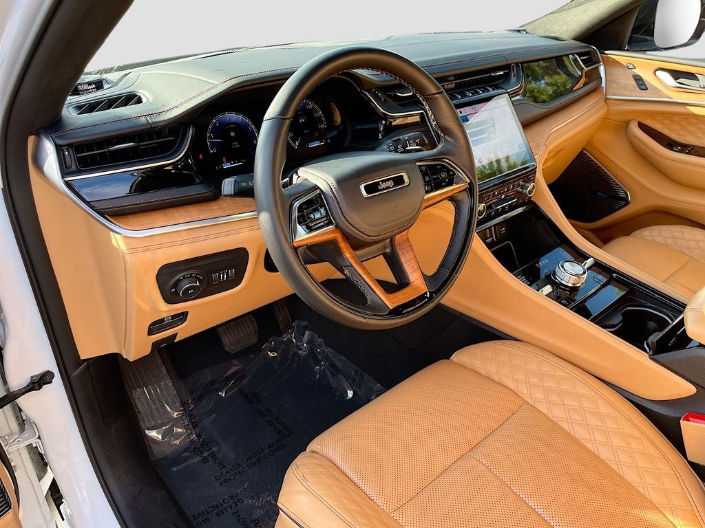 2022 Jeep Grand Cherokee Summit