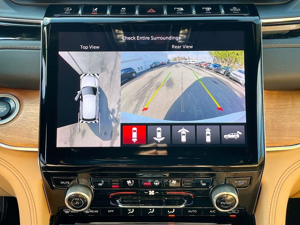 2022 Jeep Grand Cherokee Summit