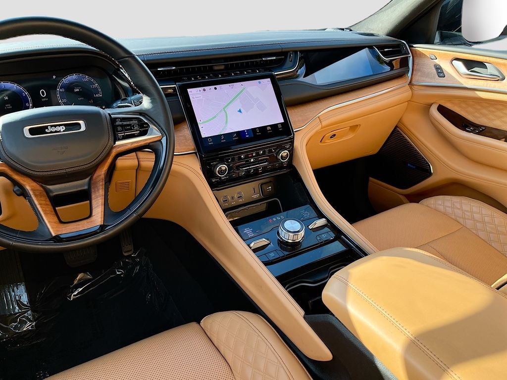 2022 Jeep Grand Cherokee Summit