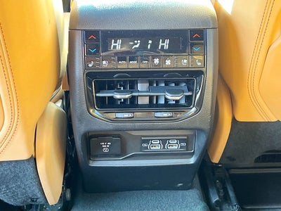 2022 Jeep Grand Cherokee Summit