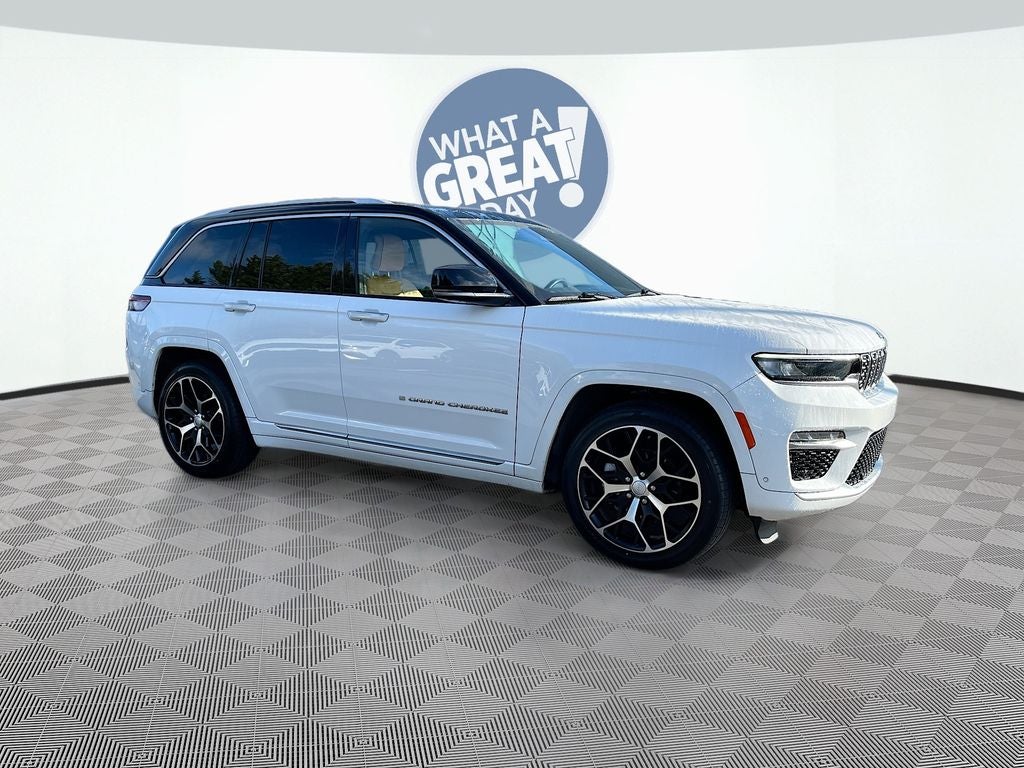 2022 Jeep Grand Cherokee Summit