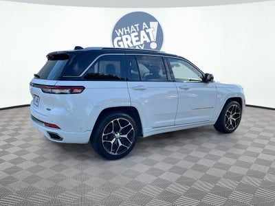 2022 Jeep Grand Cherokee Summit