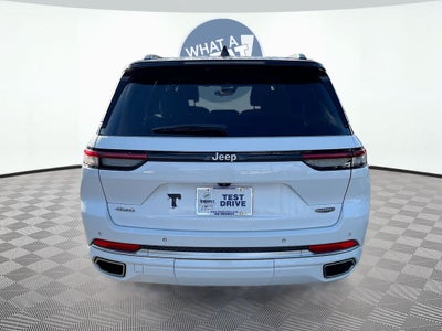 2022 Jeep Grand Cherokee Summit