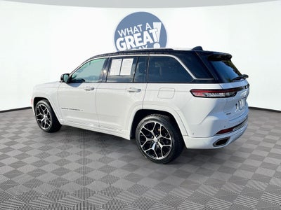 2022 Jeep Grand Cherokee Summit
