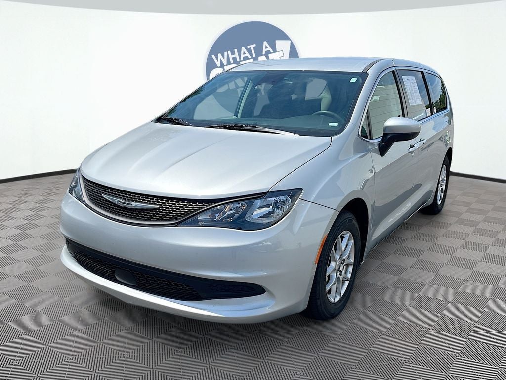 2023 Chrysler Voyager