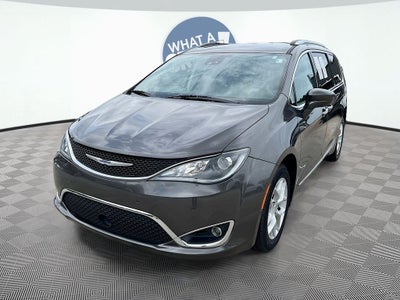 2017 Chrysler Pacifica Touring L Plus