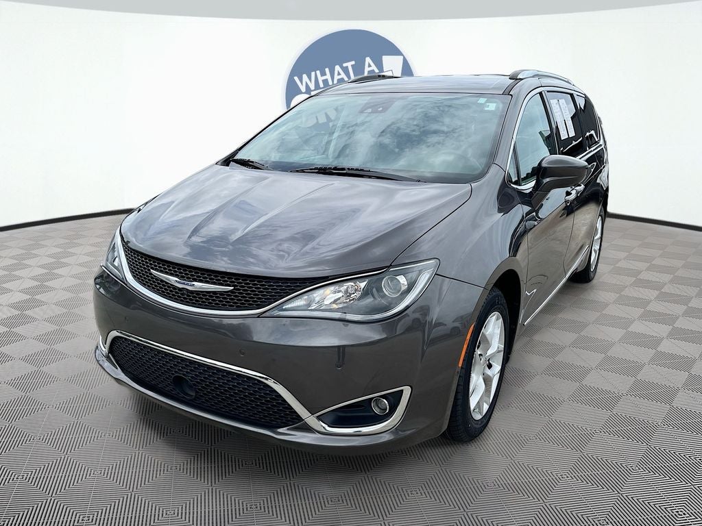 2017 Chrysler Pacifica Touring L Plus