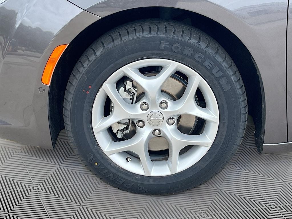 2017 Chrysler Pacifica Touring L Plus