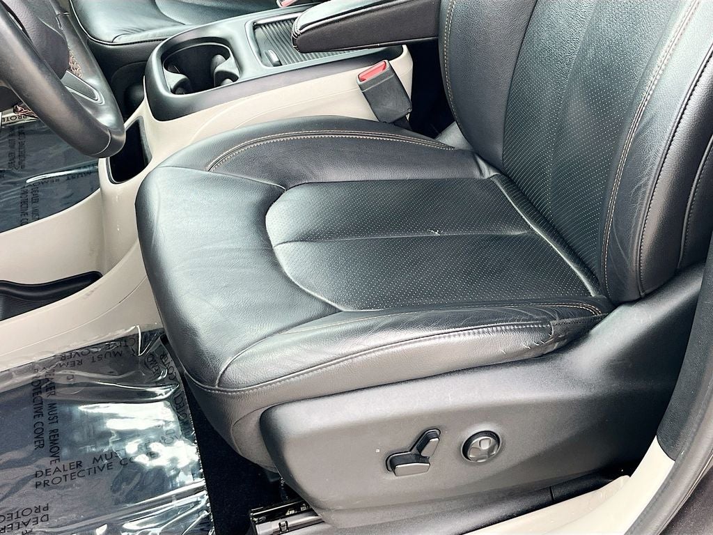 2017 Chrysler Pacifica Touring L Plus