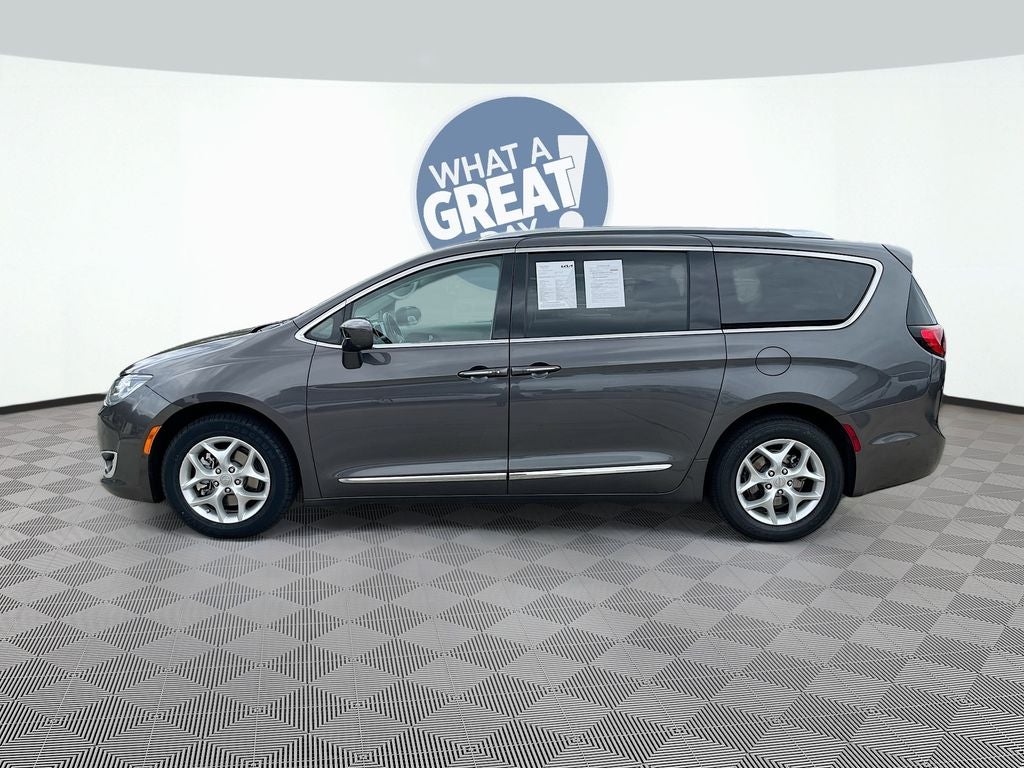 2017 Chrysler Pacifica Touring L Plus