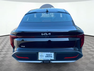 2025 Kia K4 LX