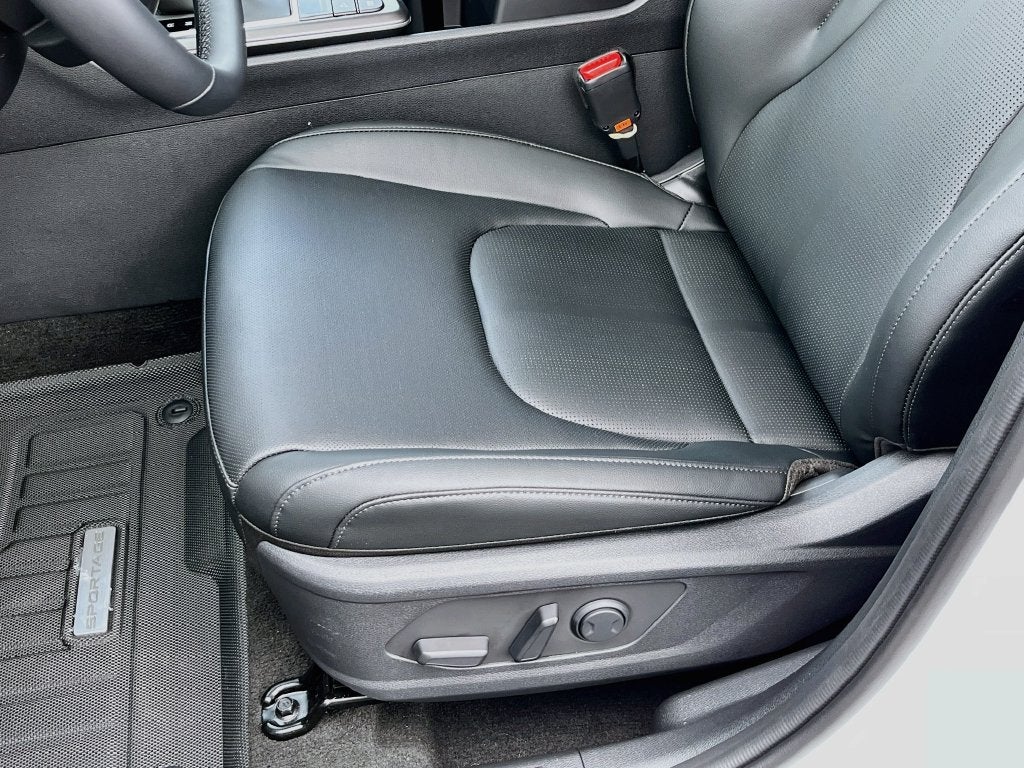2027 Kia Sportage EX
