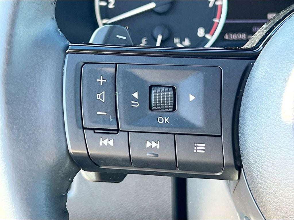 2022 Nissan Rogue SL