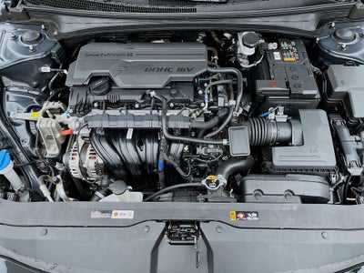 2024 Hyundai Elantra SE