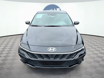 2024 Hyundai Elantra SE