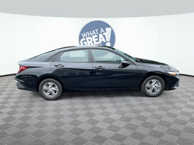 2024 Hyundai Elantra SE