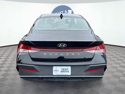 2024 Hyundai Elantra SE
