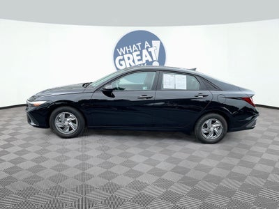 2024 Hyundai Elantra SE